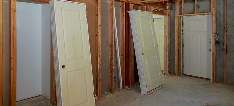 Heavy Duty Sliding Door in Trois-Rivieres, QC
