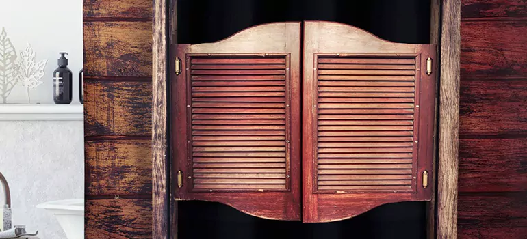 Installing Saloon Door Hinges in Sainte-Marguerite, QC