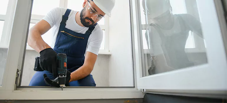 Replace Broken Window Pane in Saint-Louis-de-France, QC