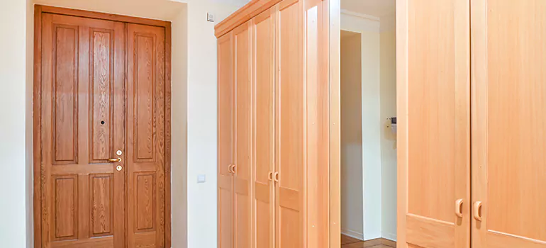 Glass Closet Door Repair in Saint-Severe, Quebec