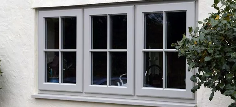 Stormproof Windows With Tinted Glass Services in Cap-de-la-Madeleine, QC