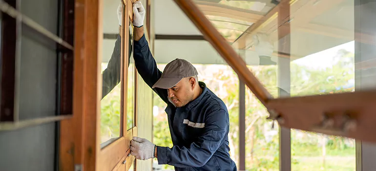 Double Hung Vinyl Window Sash Replacement in Maskinonge, QC
